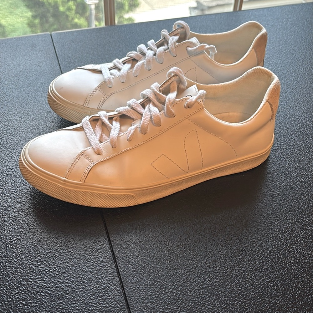Veja white sneakers guc size 38